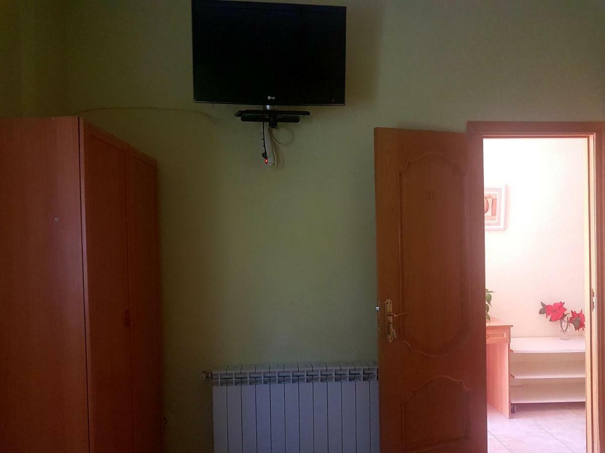 Hostal Brunete Ngoại thất bức ảnh